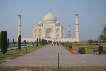 Not Falling In Love With The Taj Mahal